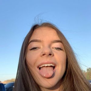 Meet your Posher, Whitney